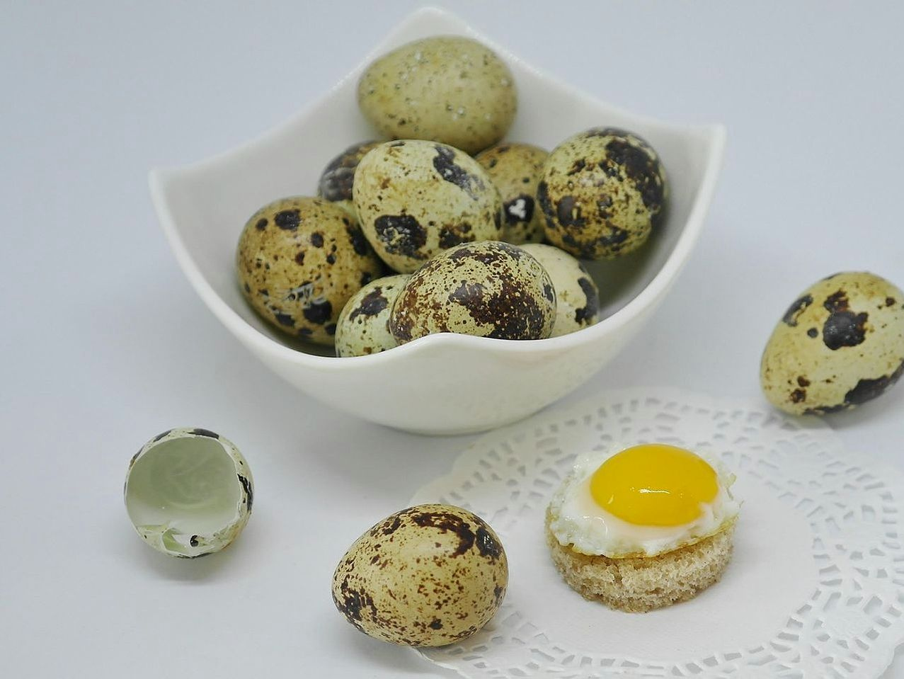 Seasonal farm egg boxes